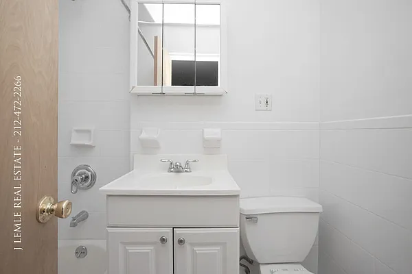 Rented by J. Lemle Real Estate | media 25