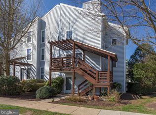 10017 Oakton Terrace Rd, Oakton, VA 22124