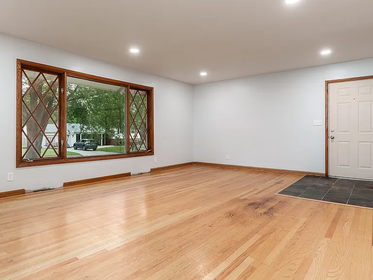 5418 Tam O Shanter Dr — Photo 10