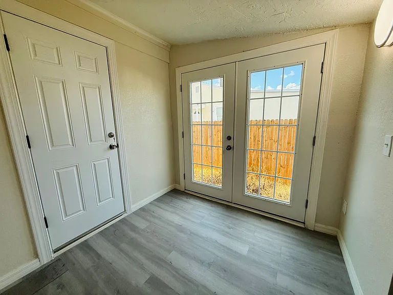 4010 Miramar Way S — Photo 8