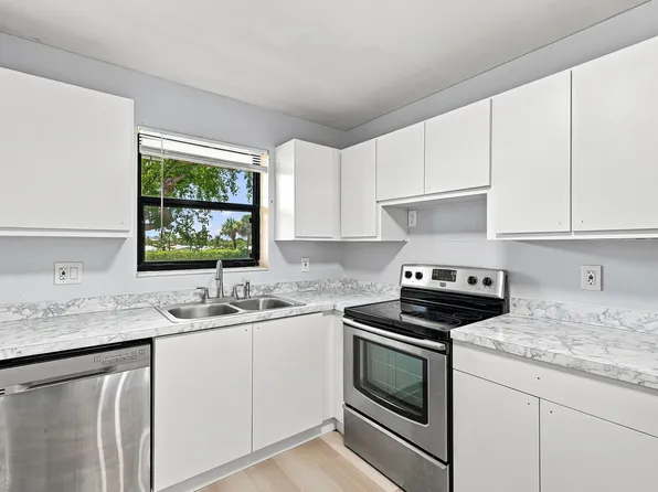 2181 W Woolbright Road #N201, Boynton Beach, FL 33426