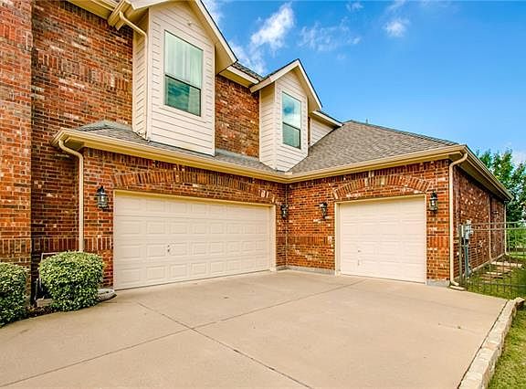 3rd image of 1111 Terrace Dr