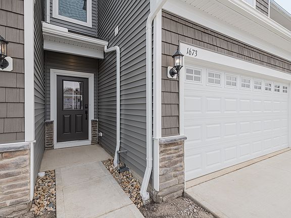 2nd image of 1673 Merlot Ln