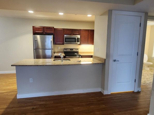 21 Pond St #3A, Braintree, MA