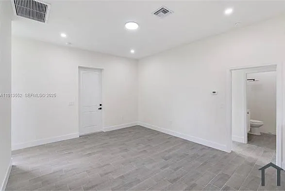 710 Peacock Ave — Photo 3