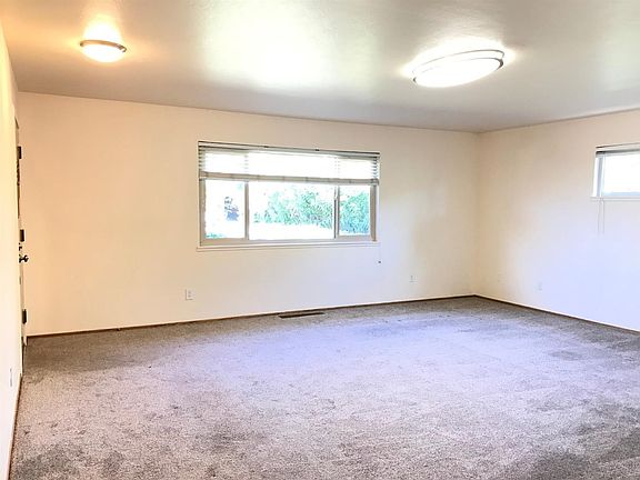 4th image of 1518 Wentworth Ave