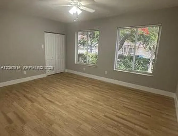 15 NW 31st Ave #15 — Photo 8