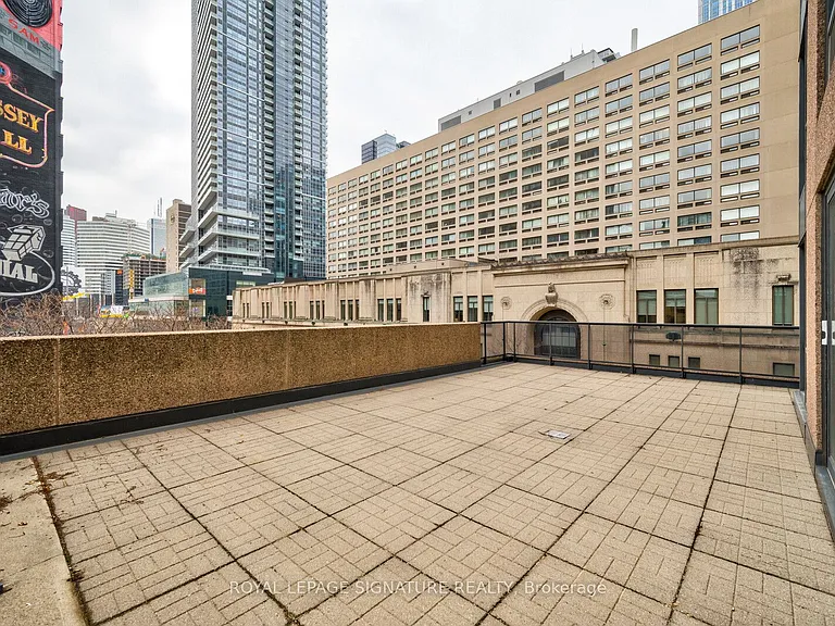 7 Carlton St #306 — Photo 22