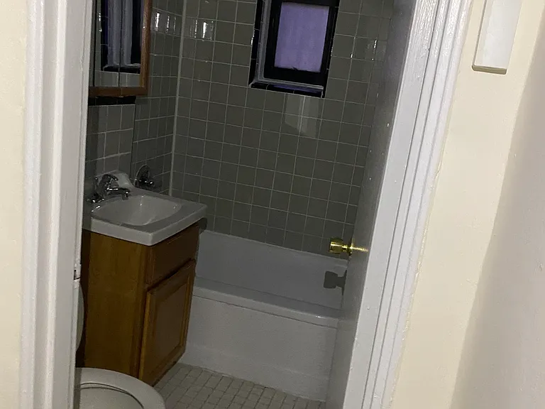 85th Dr — Photo 3