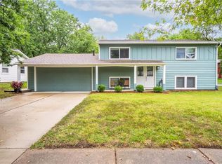 1403 Davis Rd, Lawrence, KS 66046