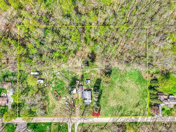 2nd image of 5704 Crandall Rd