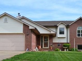 2 E 2nd Street Cir, Valley Center, KS 67147