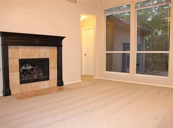 2nd image of 2928 Coventry Ln