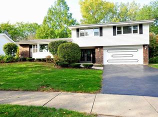 1826 Smith Rd, Northbrook, IL 60062