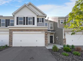 11267 Crestbury Dr, Woodbury, MN 55129