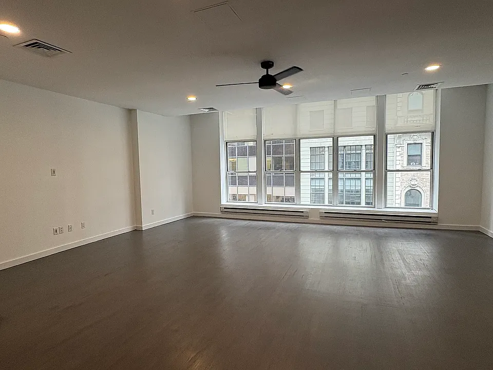 44 W 56th St #4