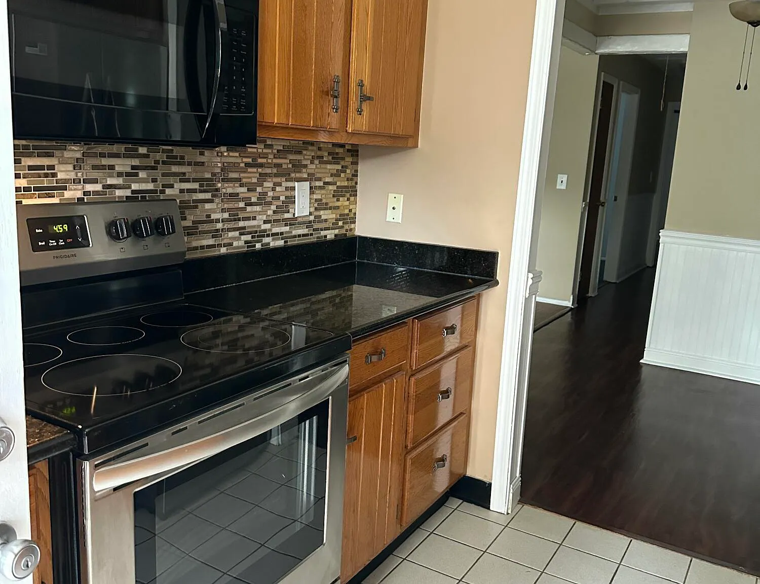 2 bed, 1008 sqft, $2,300 — Photo 4