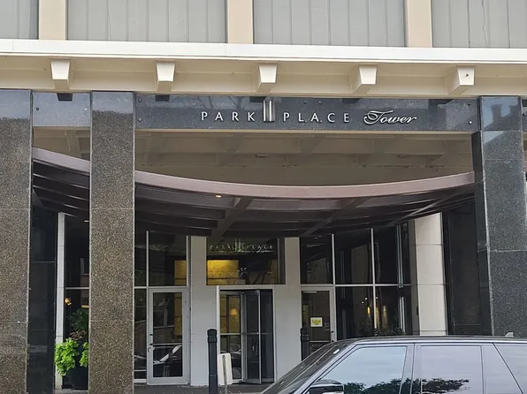 655 W Irving Park Rd APT 903, Chicago, IL 60613