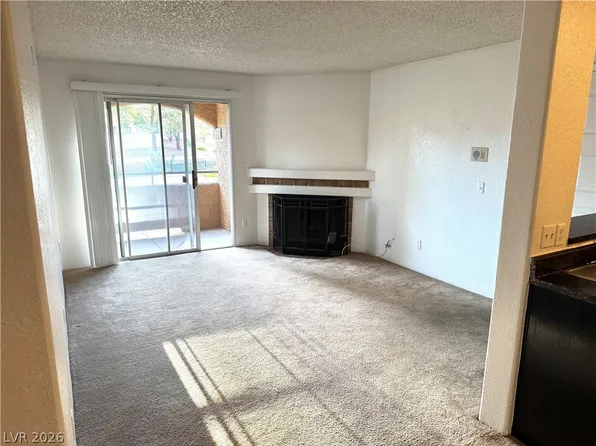 221 Mission Newport Ln APT 206, Las Vegas, NV 89107