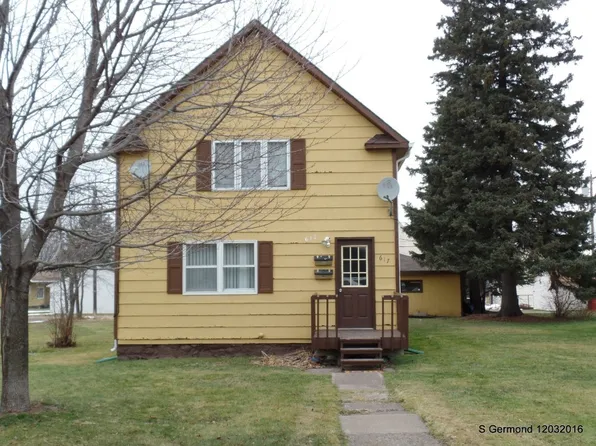 617 1st St, Proctor, MN 55810