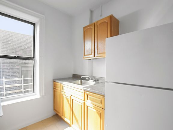 4th image of 509 W 159th St #21A