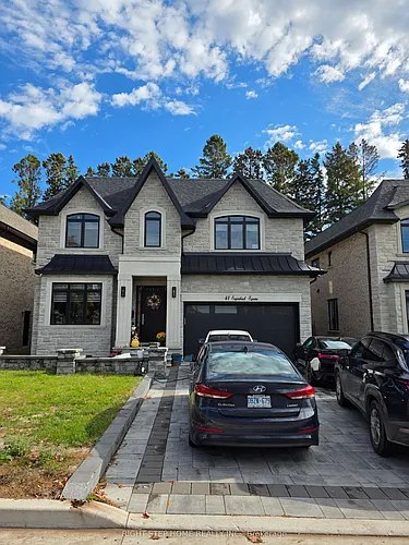 41 Sugarbush Sq Photo 1