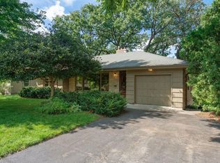 3708 W 57th St, Edina, MN 55410