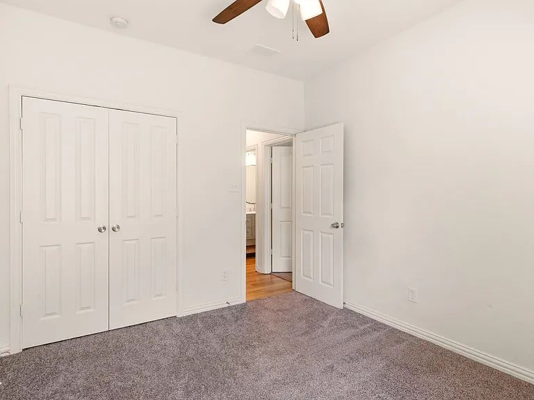 2201 Willow Creek Dr — Photo 17