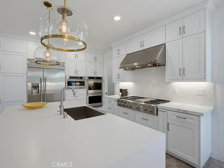 162 Bowery — Photo 22