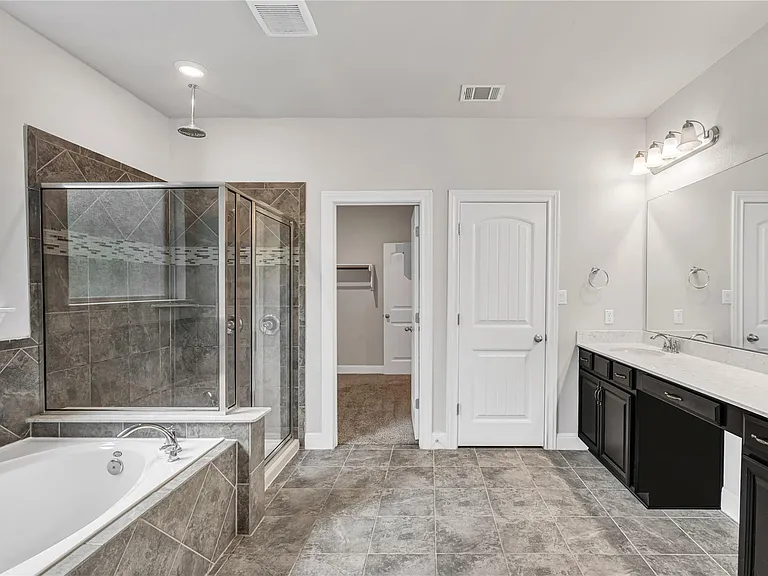 5300 Cipriano Dr — Photo 18