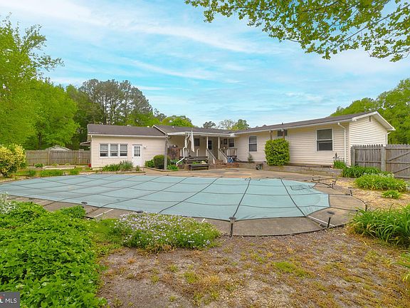 2nd image of 21338 Lynn Dr