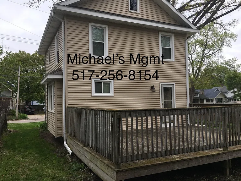 404 Leslie St — Photo 2
