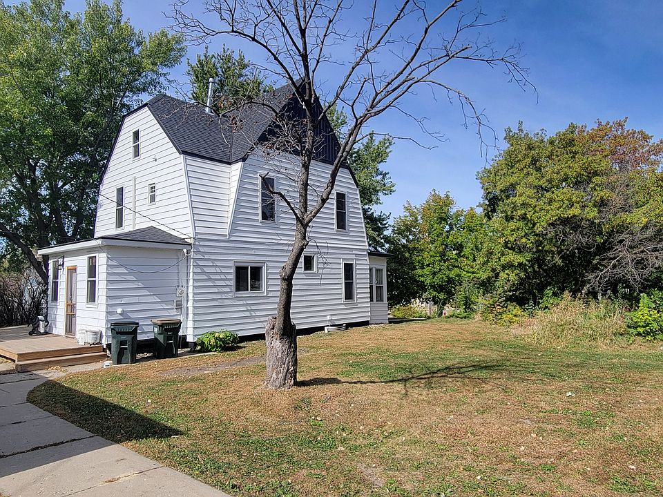 1st image of 444 Minnesota Ave E