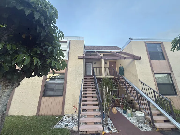 7460 NW 18th St #201 — Photo 40