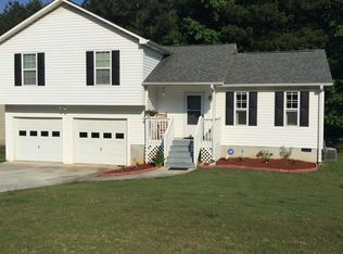 747 Newport Dr, Villa Rica, GA 30180