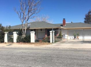 16533 Mackennas Gold Ave, Lake Los Angeles, CA 93591