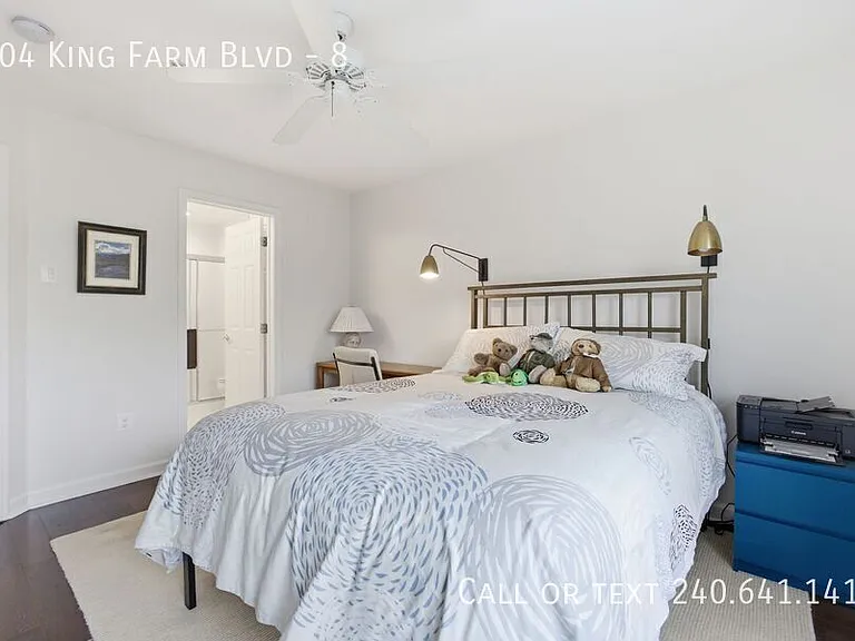404 King Farm Blvd #8 — Photo 13