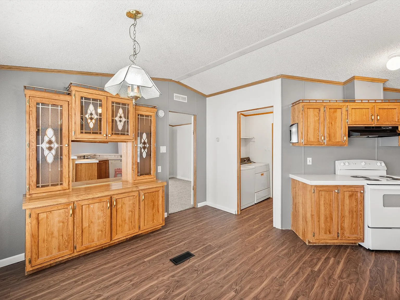 3 bed, 1400 sqft, $1,850 — Photo 4
