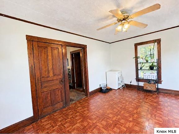 4th image of 1003 Howard St