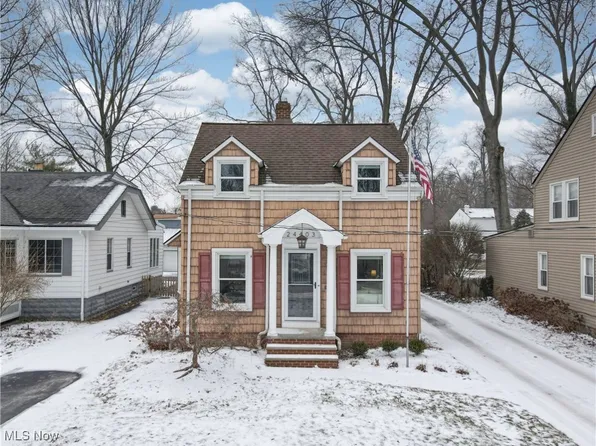 24403 Electric Dr, Bay Village, OH 44140