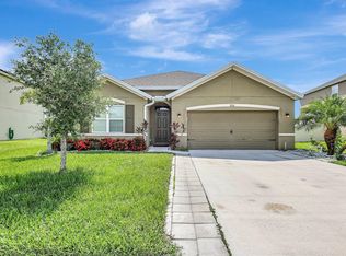 8512 Cobblestone Dr, Fort Pierce, FL 34945