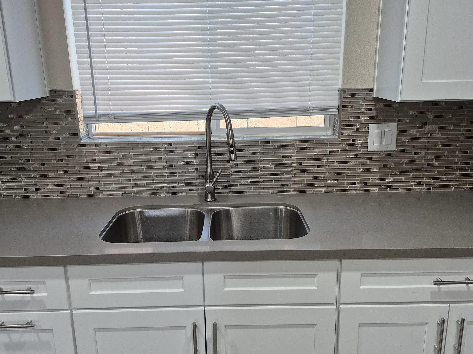 4 bed, 1200 sqft, $2,950 — Photo 4