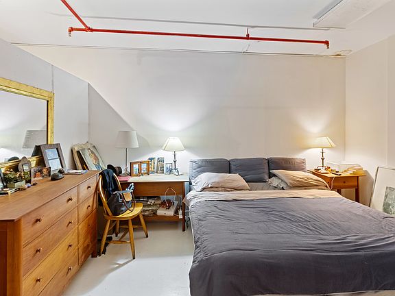 2nd image of 213 Bond St
