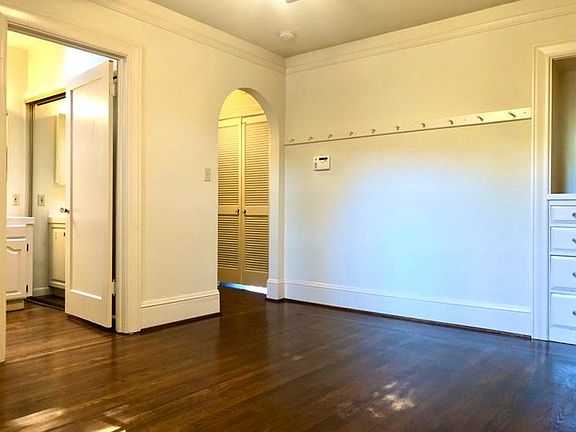 4th image of 750 Hamilton Ave