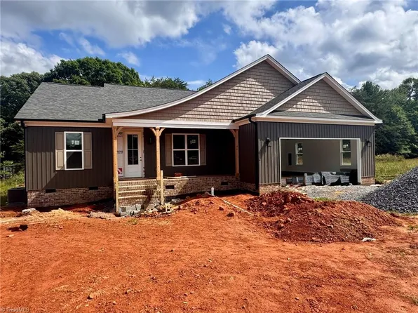 266 Mount Zion Church Rd, Stokesdale, NC 27357