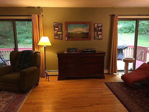 Living Room/Dining Room