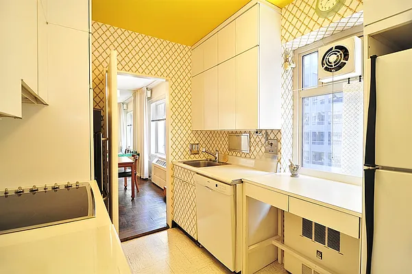 Sold by Corcoran | media 12