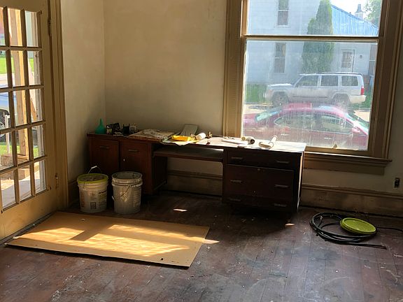 2nd image of 5 S Market St