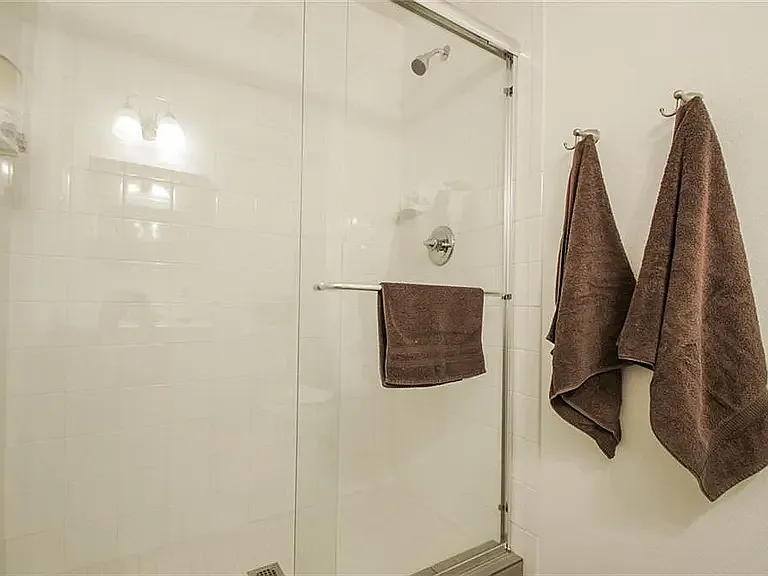 6406 Chimney Creek Cir #B — Photo 13