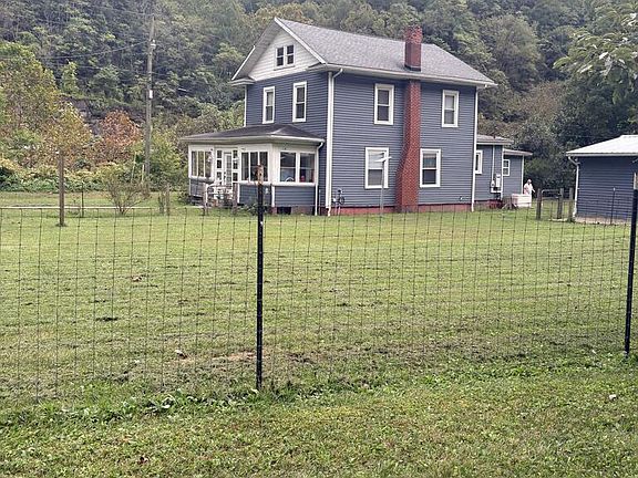 5th image of 100 Savanna Ln